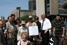 Toronto Mayor Miller and friends on May 29, 2010; Photo Courtesy of Kees, Govers, LiveRoof Ontario Inc.